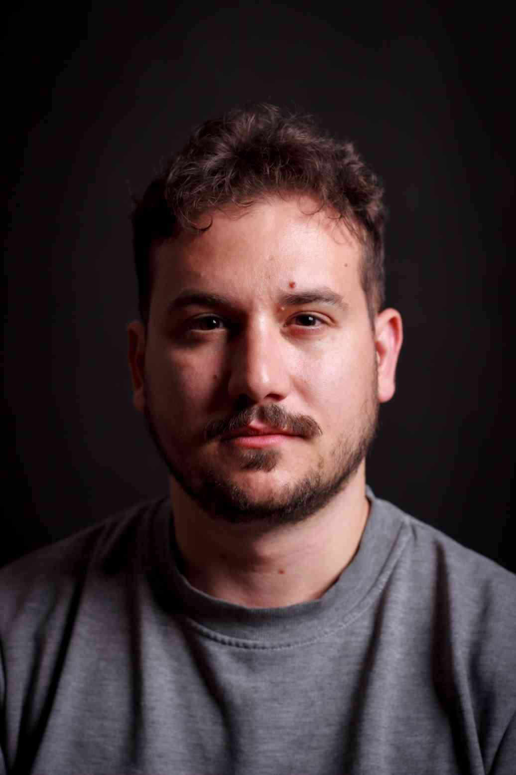 Portrait of Toni Alcayde